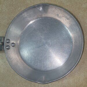 WEAR EVER 2506 Vintage 1950s  pan  5 1/2' dia 11'' total length